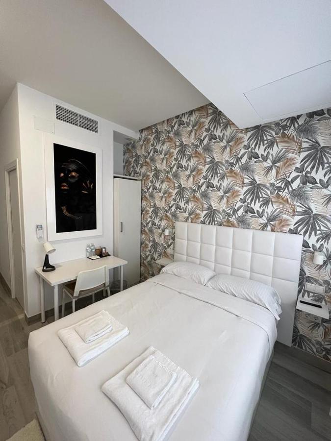 Habitacion Praga Style Madrid Exterior photo